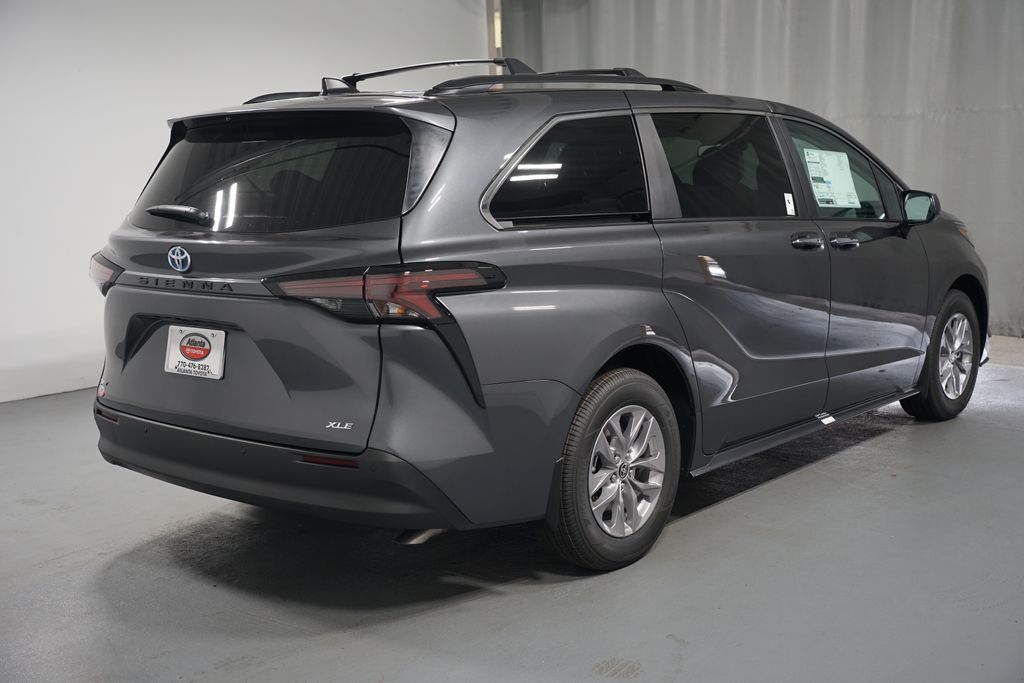 Thumbnail: 2026 Toyota Sienna - 8