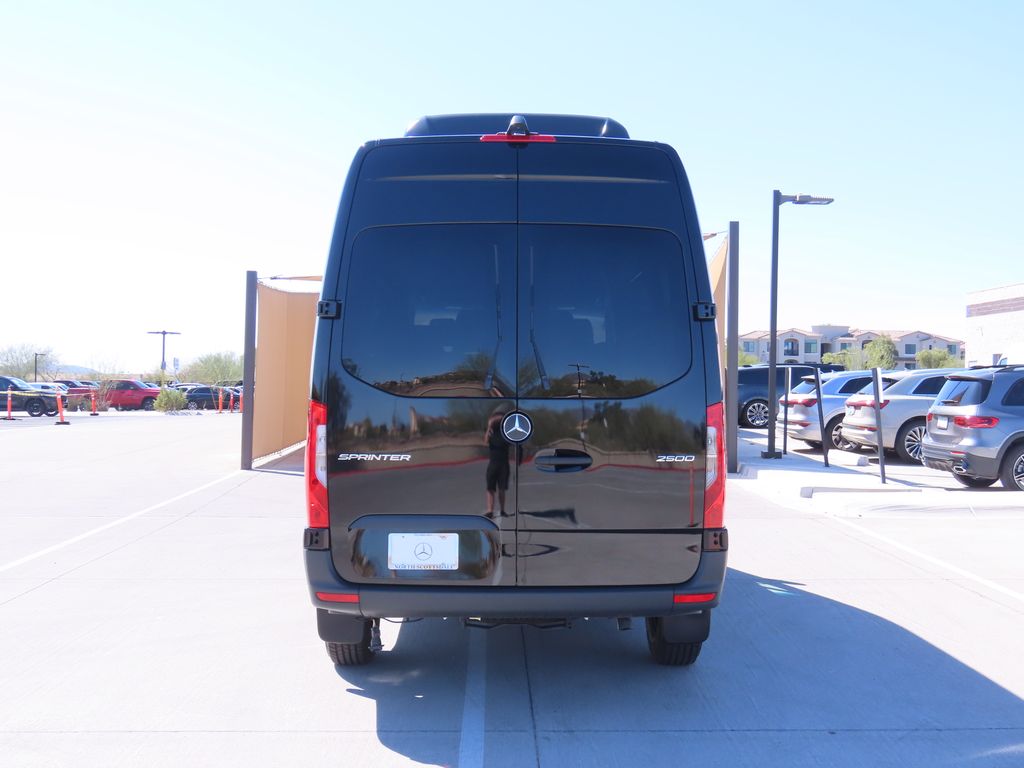 2025 Mercedes-Benz Sprinter 2500 6