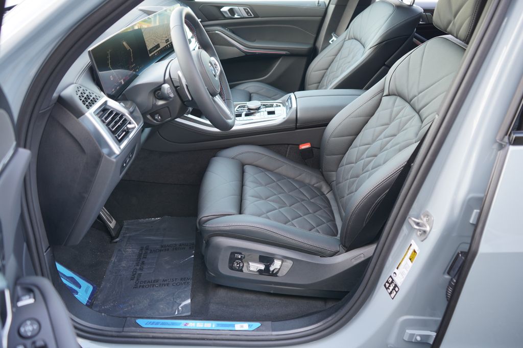 Thumbnail: 2026 BMW X5 - 11