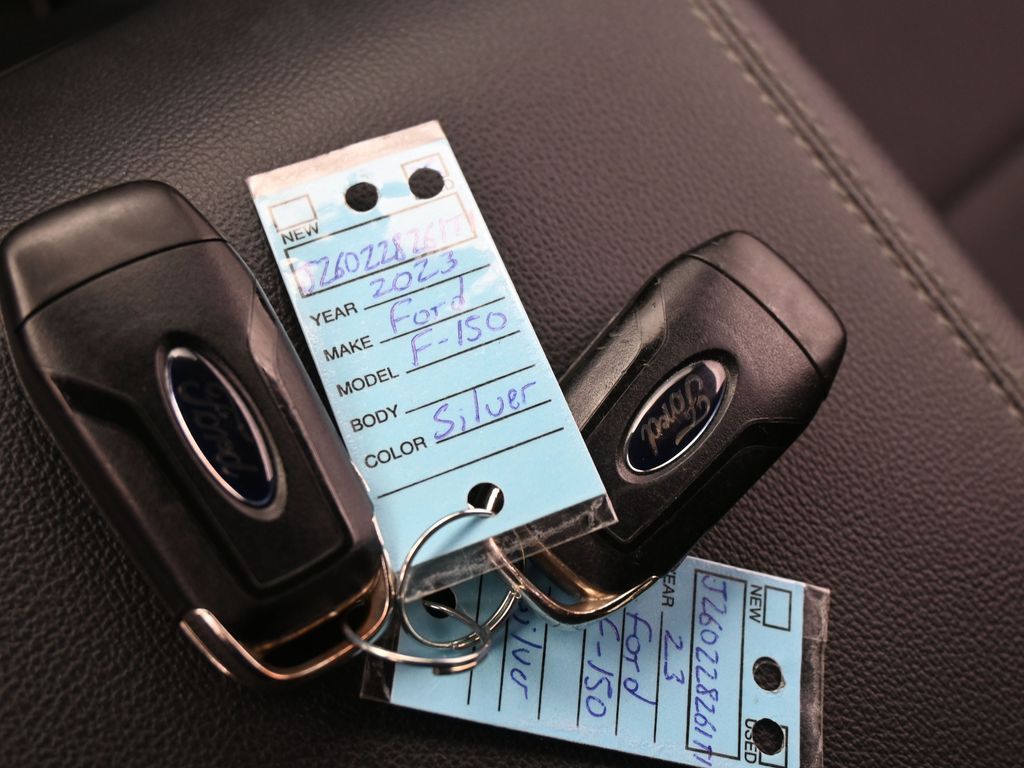 Used 2023 Iconic Silver Metallic Ford XL image 16