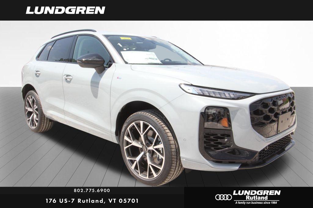 Arrow Gray Pearl Effect 2026 Audi Q3 SUV / Crossover All-Wheel Drive 7-Speed Automatic