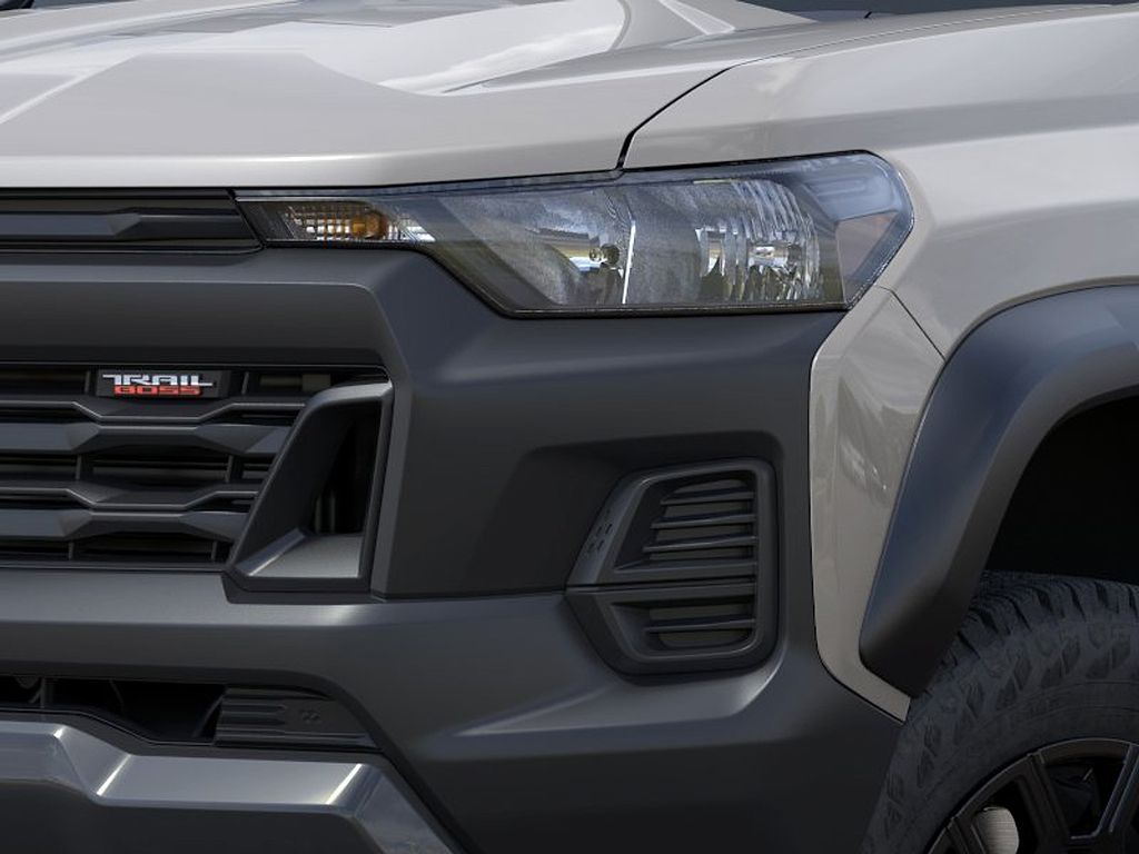 2026 Chevrolet Colorado Trail Boss White at Klick Lewis Buick Chevrolet