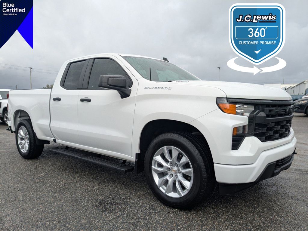2025 Chevrolet Silverado 1500 2WD Double Cab Standard Bed Custom
