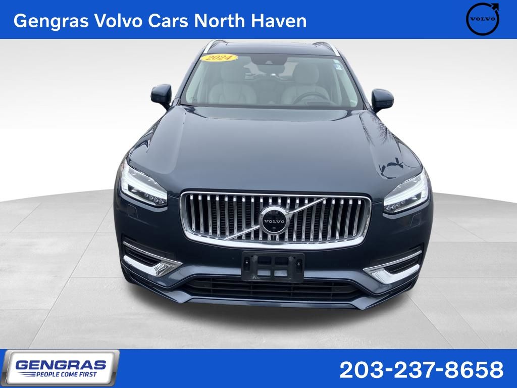 Platinum Gray Metallic 2024 Volvo XC90 Recharge T8 Ultimate Bright Theme 7-Passenger eAWD SUV / Crossover All-Wheel Drive Automatic