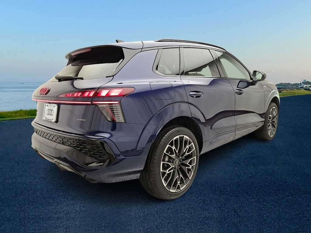 Thumbnail: 2026 Audi Q3 - 3
