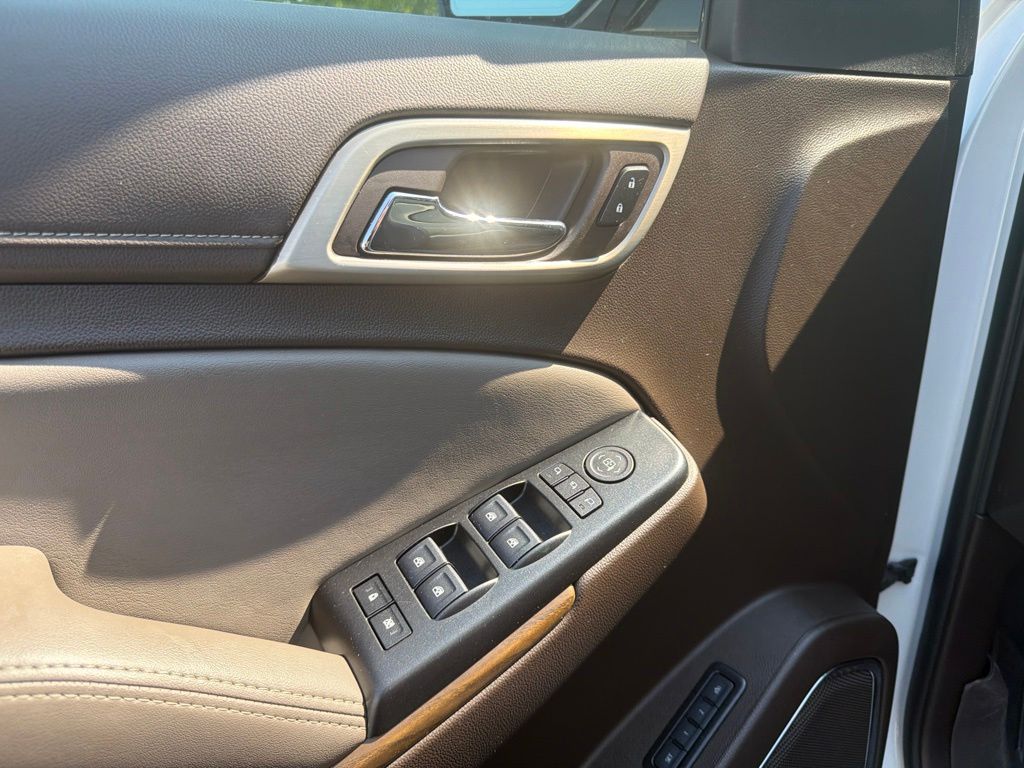 Thumbnail: 2019 GMC Yukon - 28