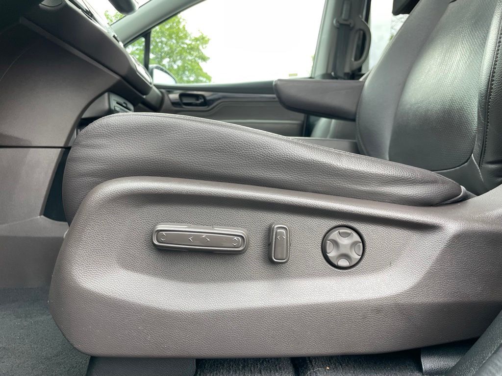 Thumbnail: 2019 Honda Odyssey - 24