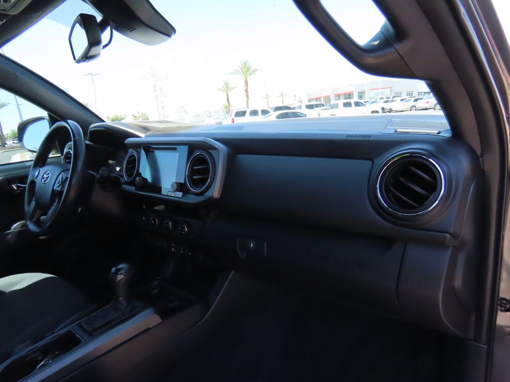 2018 Toyota Tacoma Limited 17