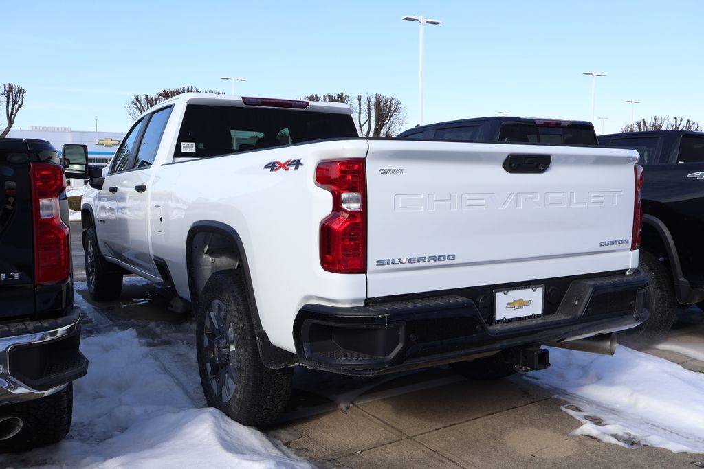 Thumbnail: 2026 Chevrolet Silverado 2500 - 4