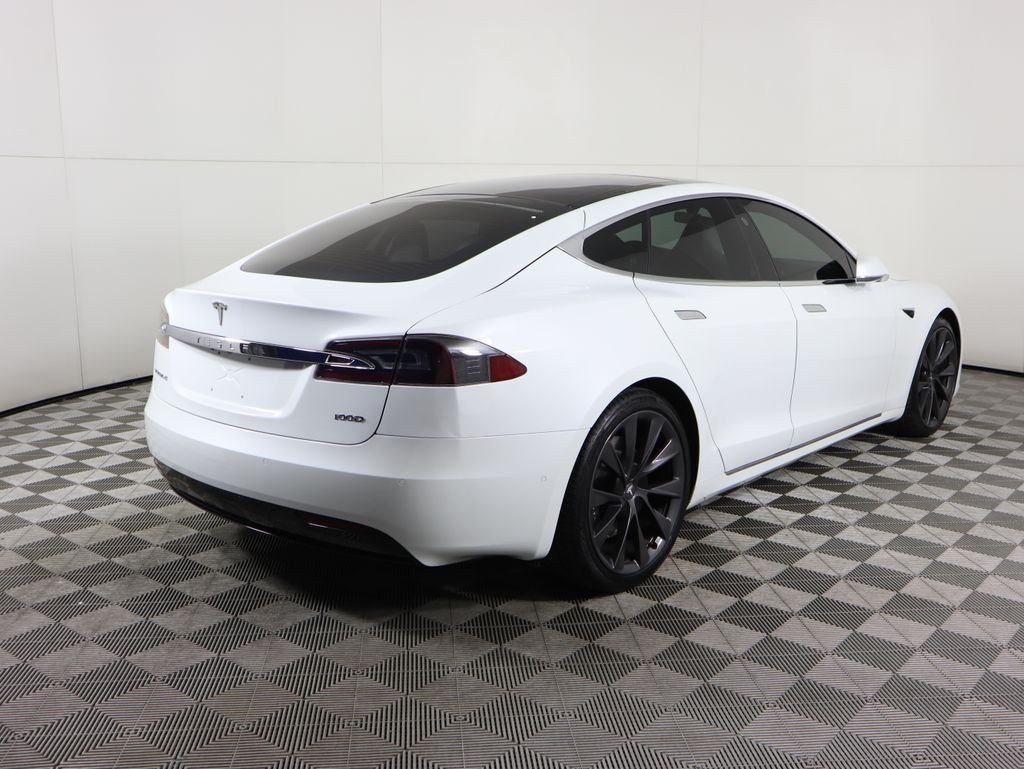 Thumbnail: 2018 Tesla Model S - 5