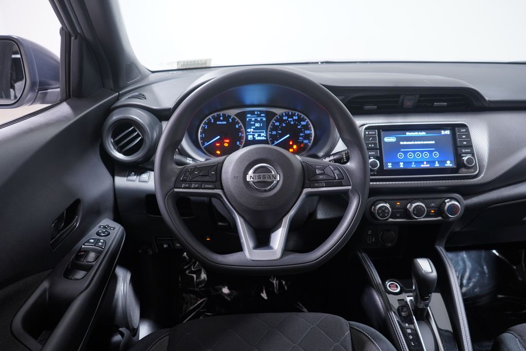 2019 Nissan Kicks S 10