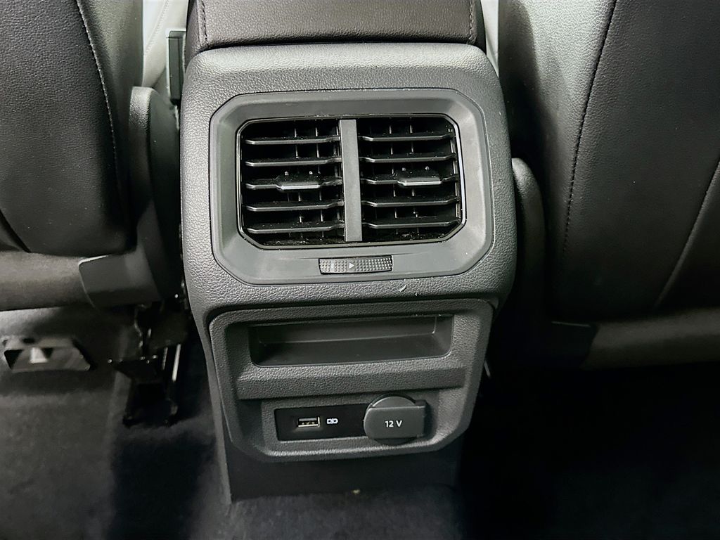 Thumbnail: 2020 Volkswagen Tiguan - 25