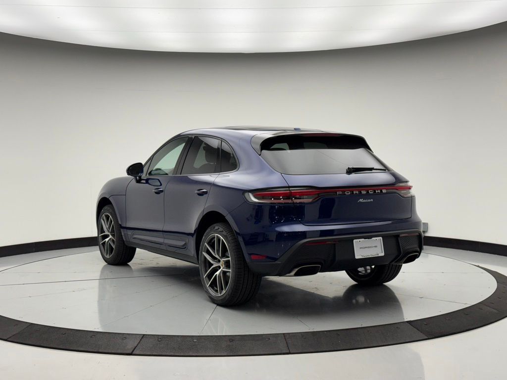 Thumbnail: 2026 Porsche Macan - 3
