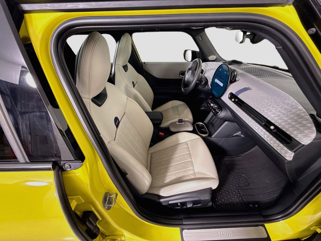 Thumbnail: 2025 MINI Cooper - 20