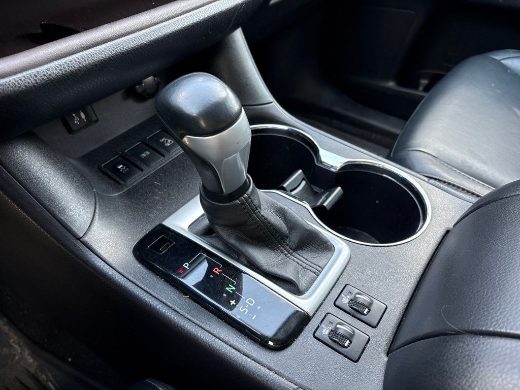 Used 2016 Toyota Highlander SUV
