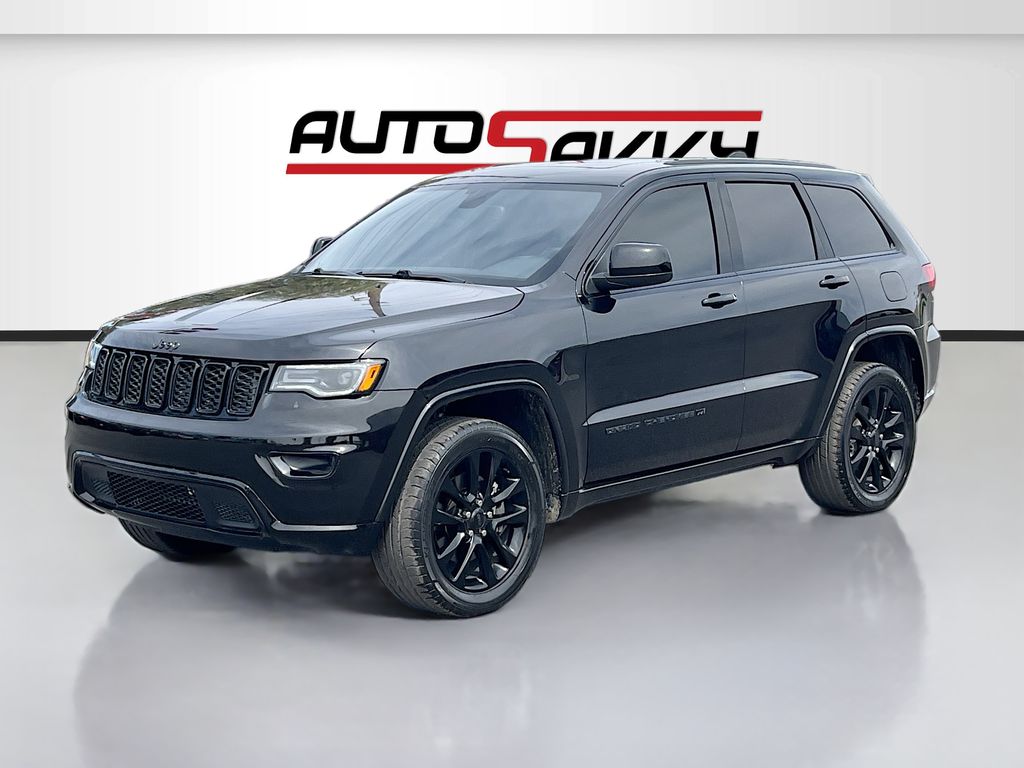 Used 2022 Black Jeep Laredo X image 3