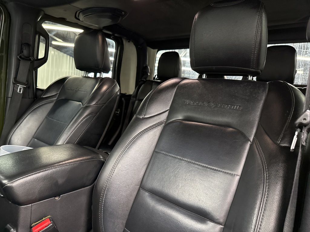2021 Jeep Gladiator - 10
