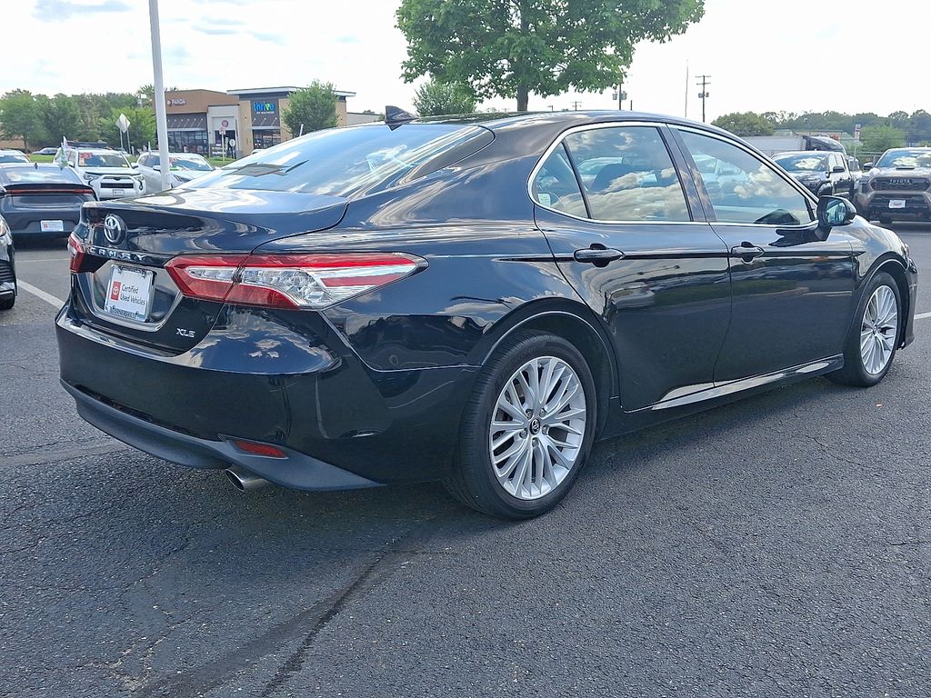 Thumbnail: 2019 Toyota Camry - 4