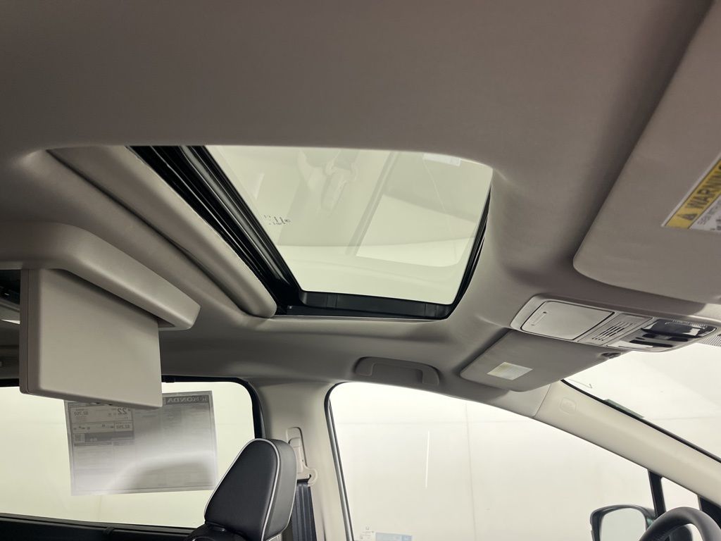 Thumbnail: 2026 Honda Odyssey - 10