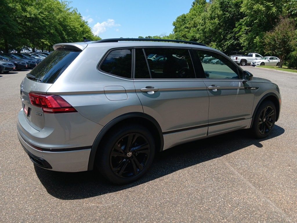 2024 Volkswagen Tiguan 2.0T SE R-Line Black 5