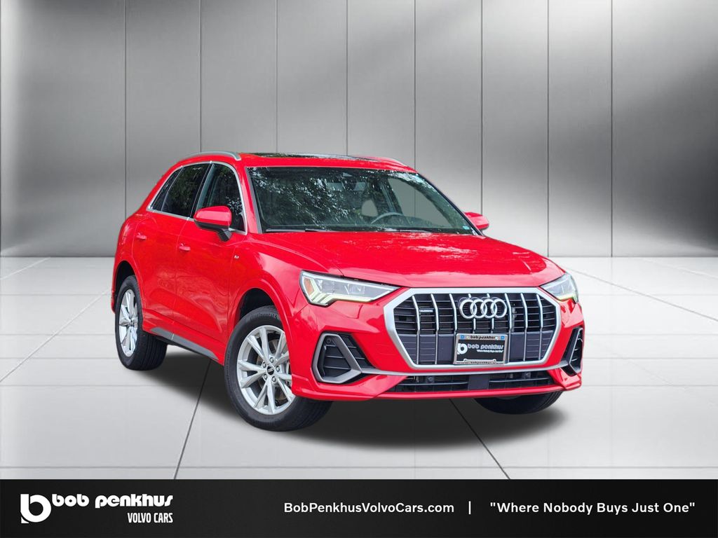 2024 Audi Q3 Premium