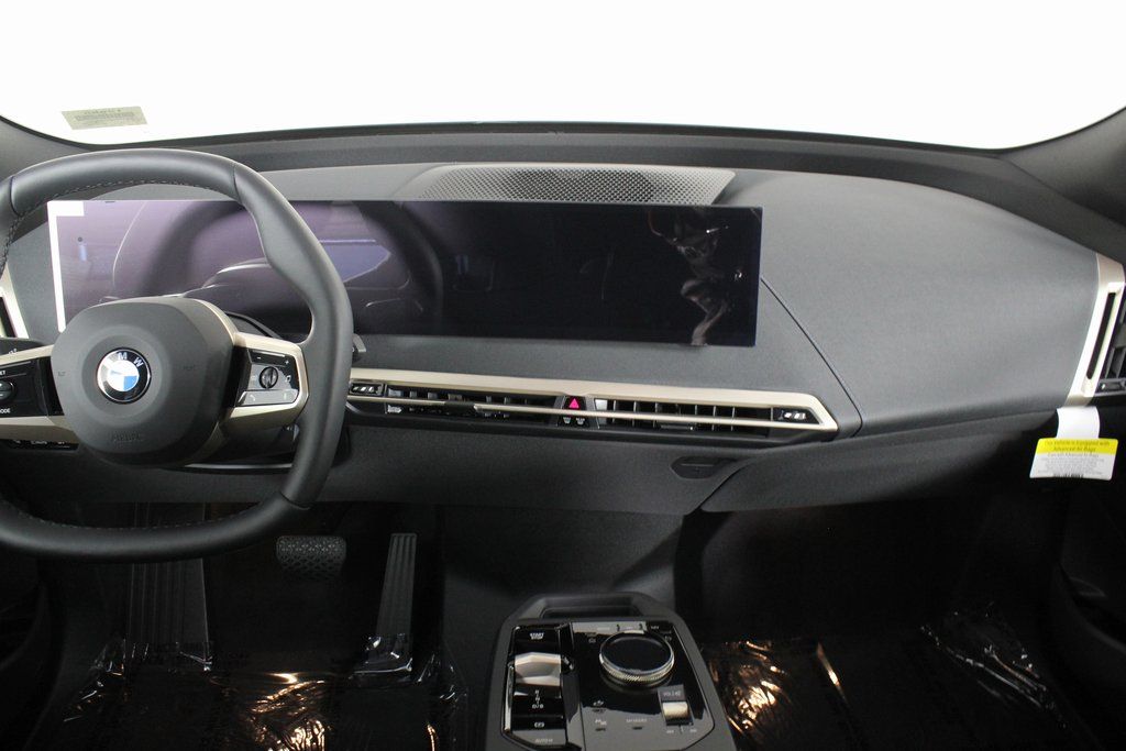 Thumbnail: 2026 BMW iX - 4