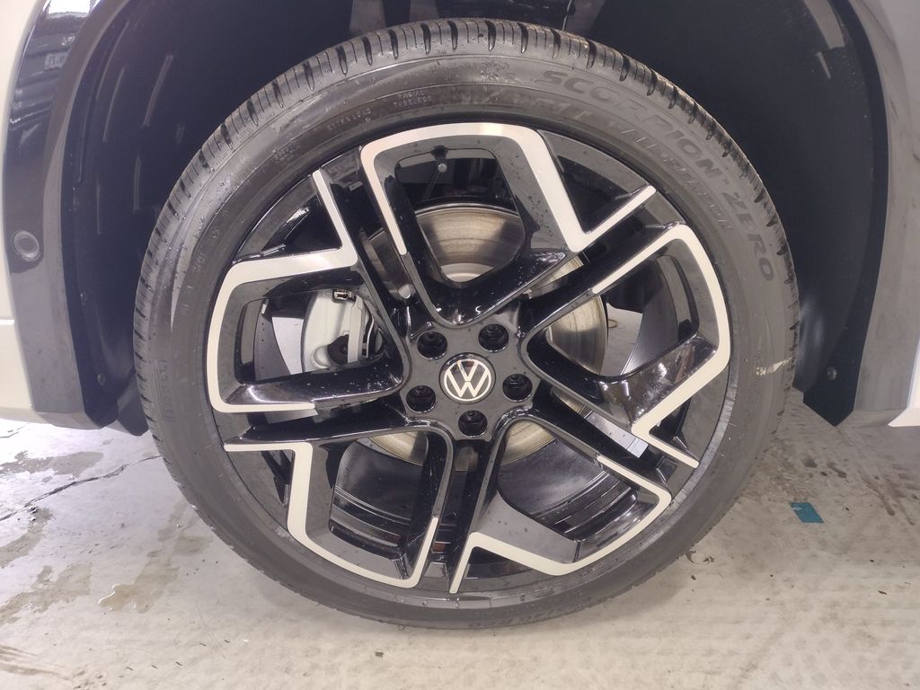 2026 Volkswagen Tiguan SEL R-Line Turbo