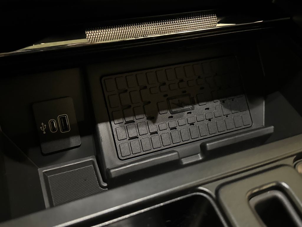 New 2026 Black Ford Lariat image 33
