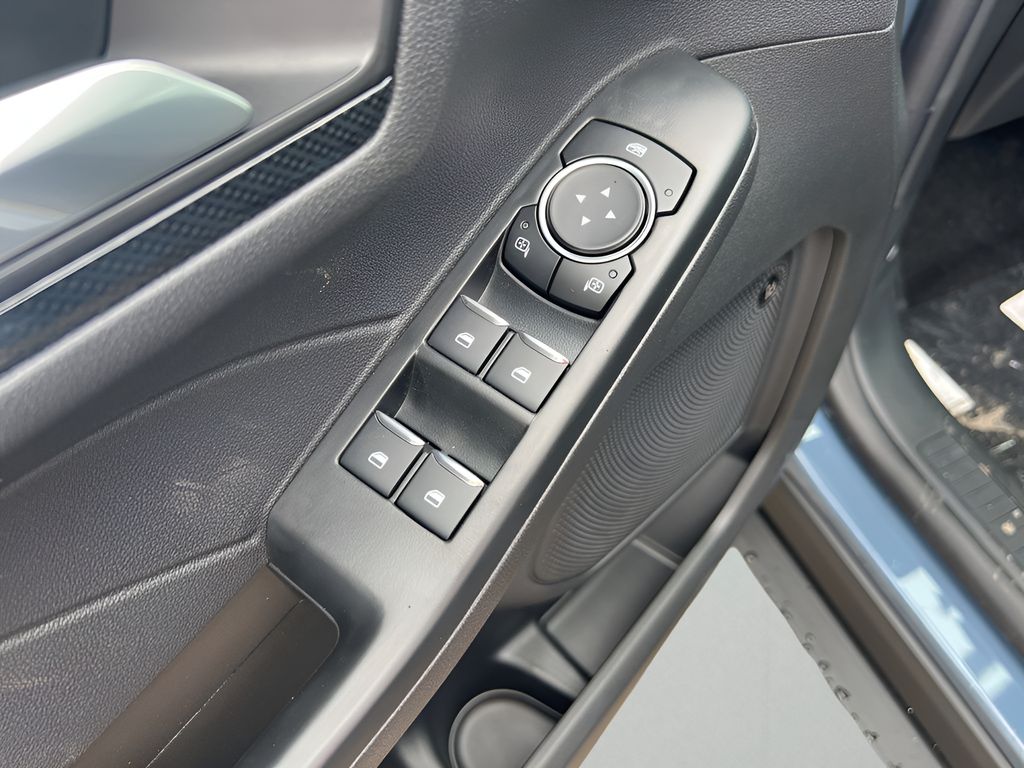 2025 Ford Escape Hybrid