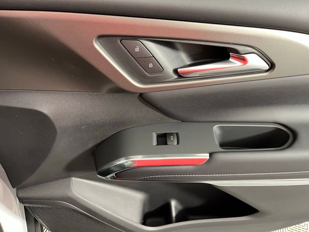 Thumbnail: 2026 Chevrolet Traverse - 11