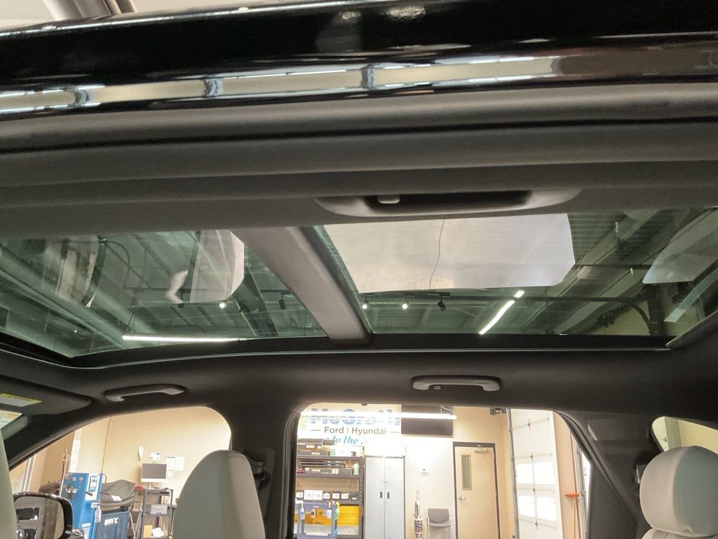 New 2026 Black Kia X-Line SX Prestige image 8