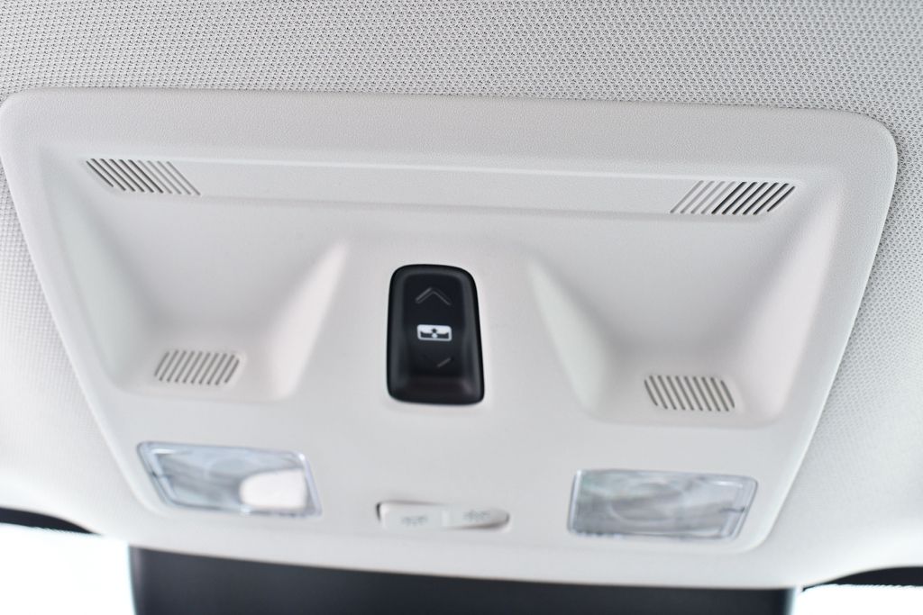 New 2026 Black Ford XLT Hybrid image 32