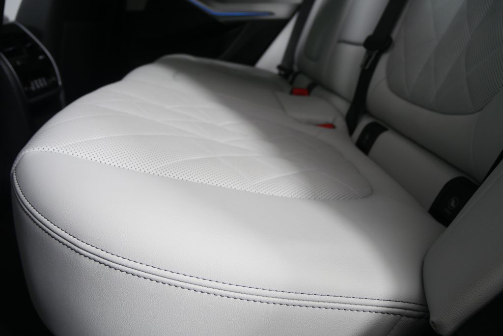 Thumbnail: 2025 BMW X5 - 15