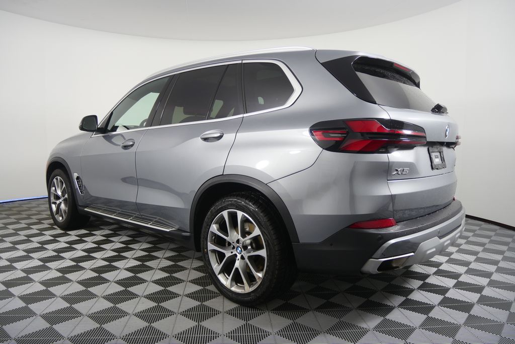 Thumbnail: 2024 BMW X5 - 4
