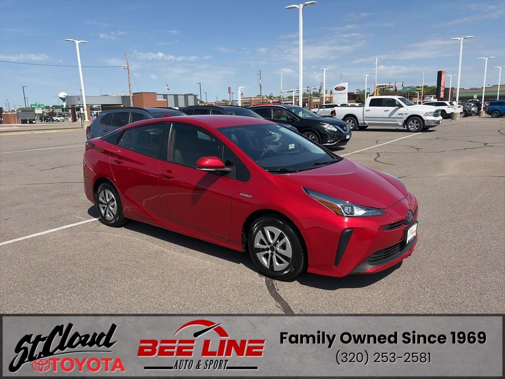 2022 Toyota Prius LE FWD's photo