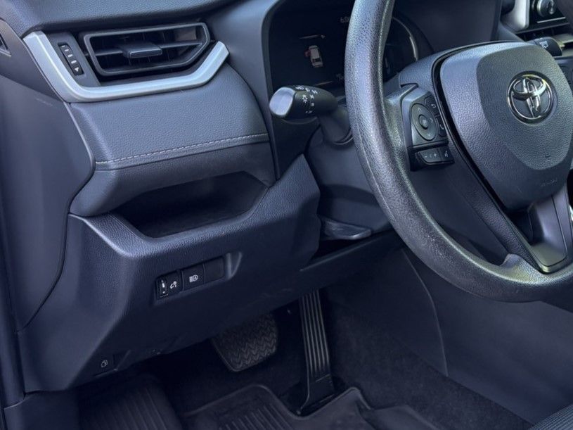 2023 Toyota RAV4 Hybrid LE