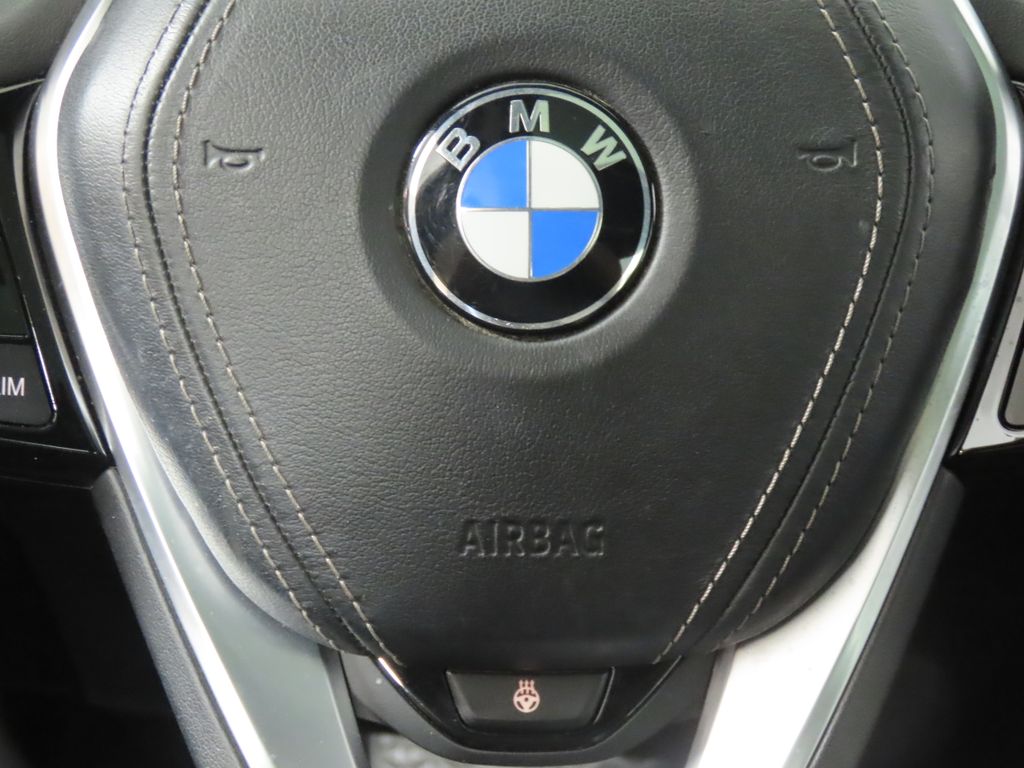 Thumbnail: 2022 BMW 5 Series - 17