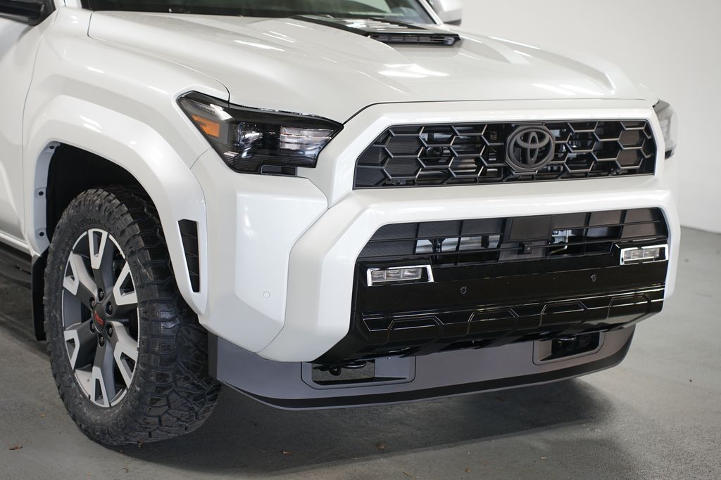 Thumbnail: 2025 Toyota 4Runner - 4