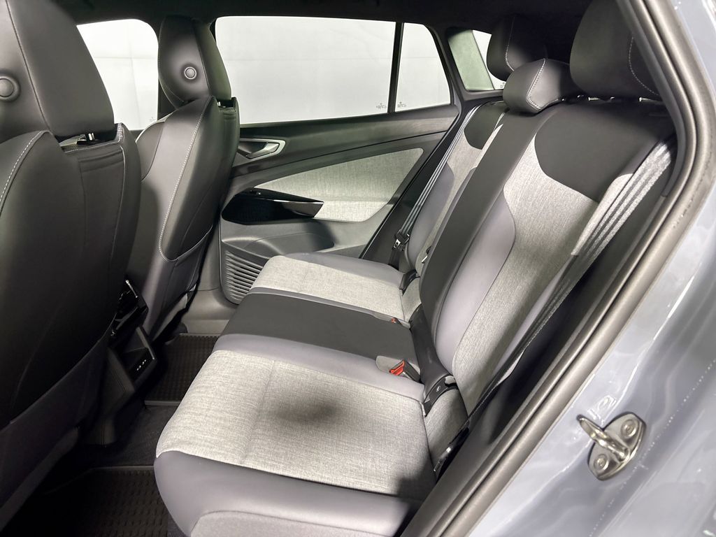 2025 Volkswagen ID.4 Pro