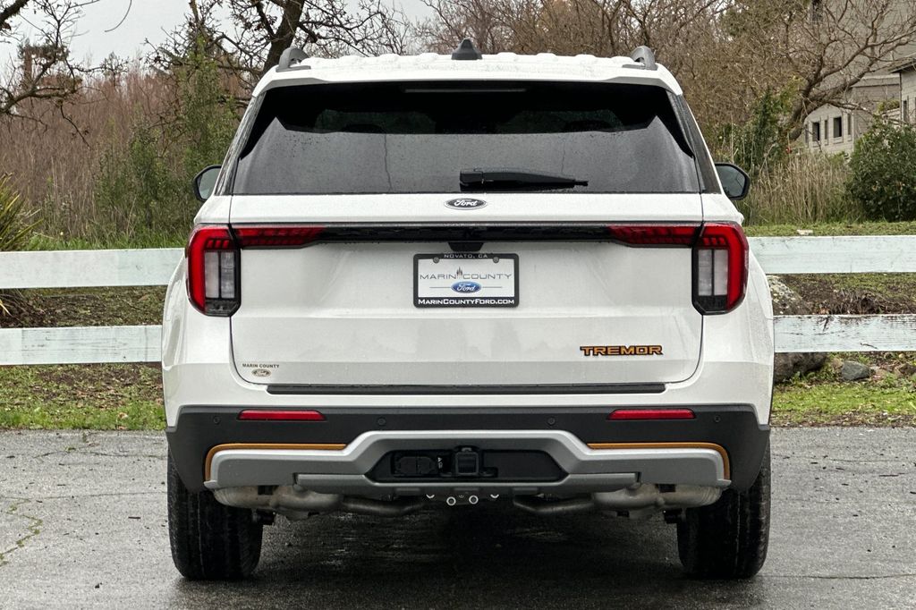 New 2026 White Ford Tremor image 5