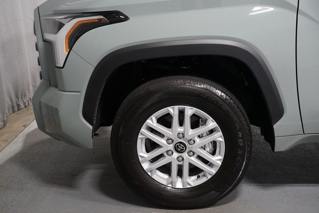 Thumbnail: 2024 Toyota Tundra - 5