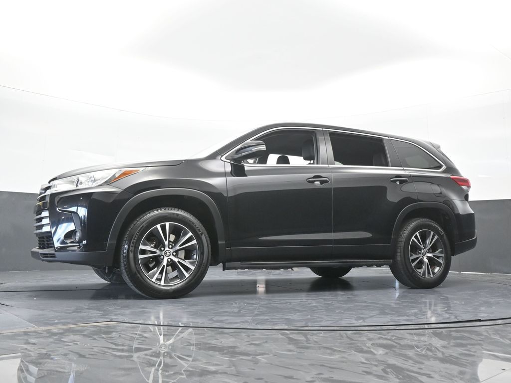 Used 2019 Midnight Black Metallic Toyota LE Plus image 59
