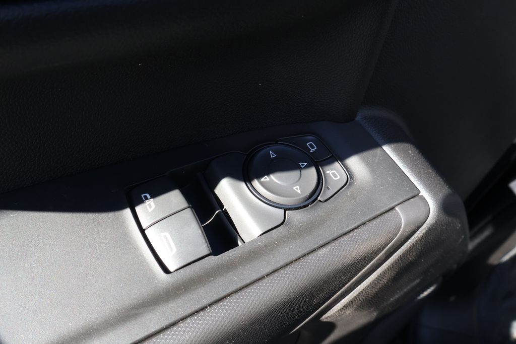 Thumbnail: 2026 Chevrolet Silverado 1500 - 16