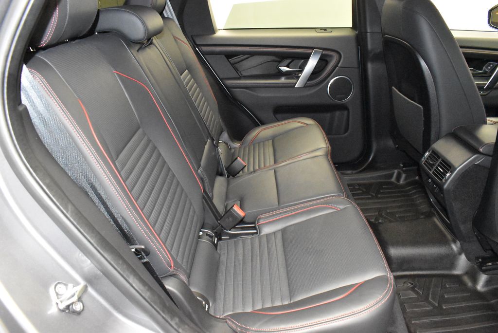 2021 Land Rover Discovery Sport R-Dynamic SE 32