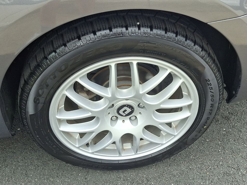 Thumbnail: 2012 Volkswagen Jetta - 30