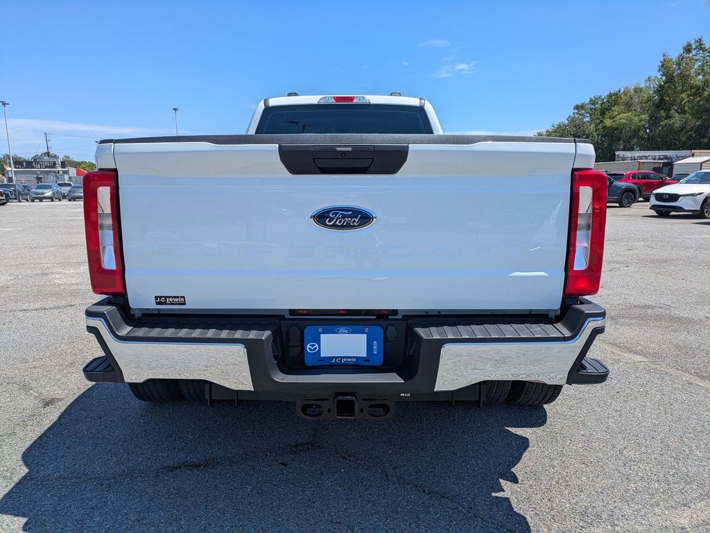 2025 Ford F-350 Super Duty XL