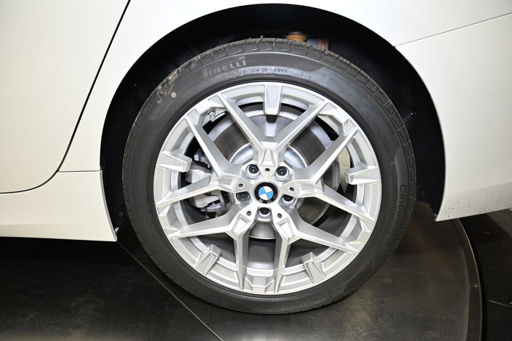 Thumbnail: 2025 BMW 3 Series - 12