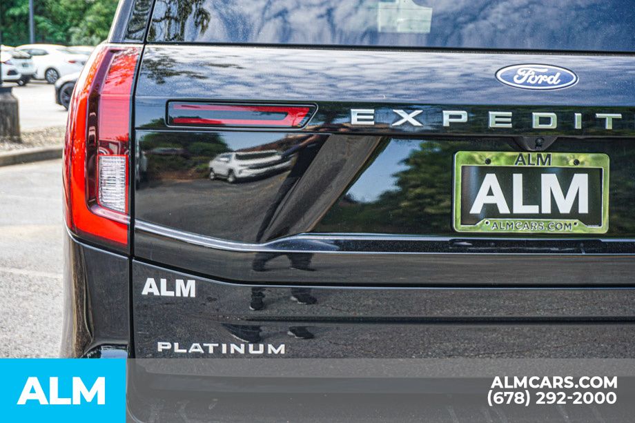 Used 2025 Black Ford Platinum image 15