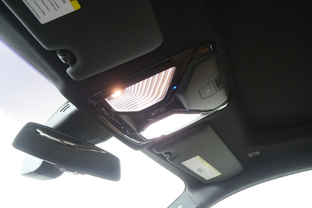 Thumbnail: 2026 BMW i4 - 21