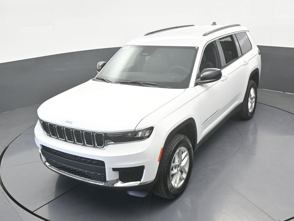 New 2026 Bright White Clearcoat Jeep Laredo image 42